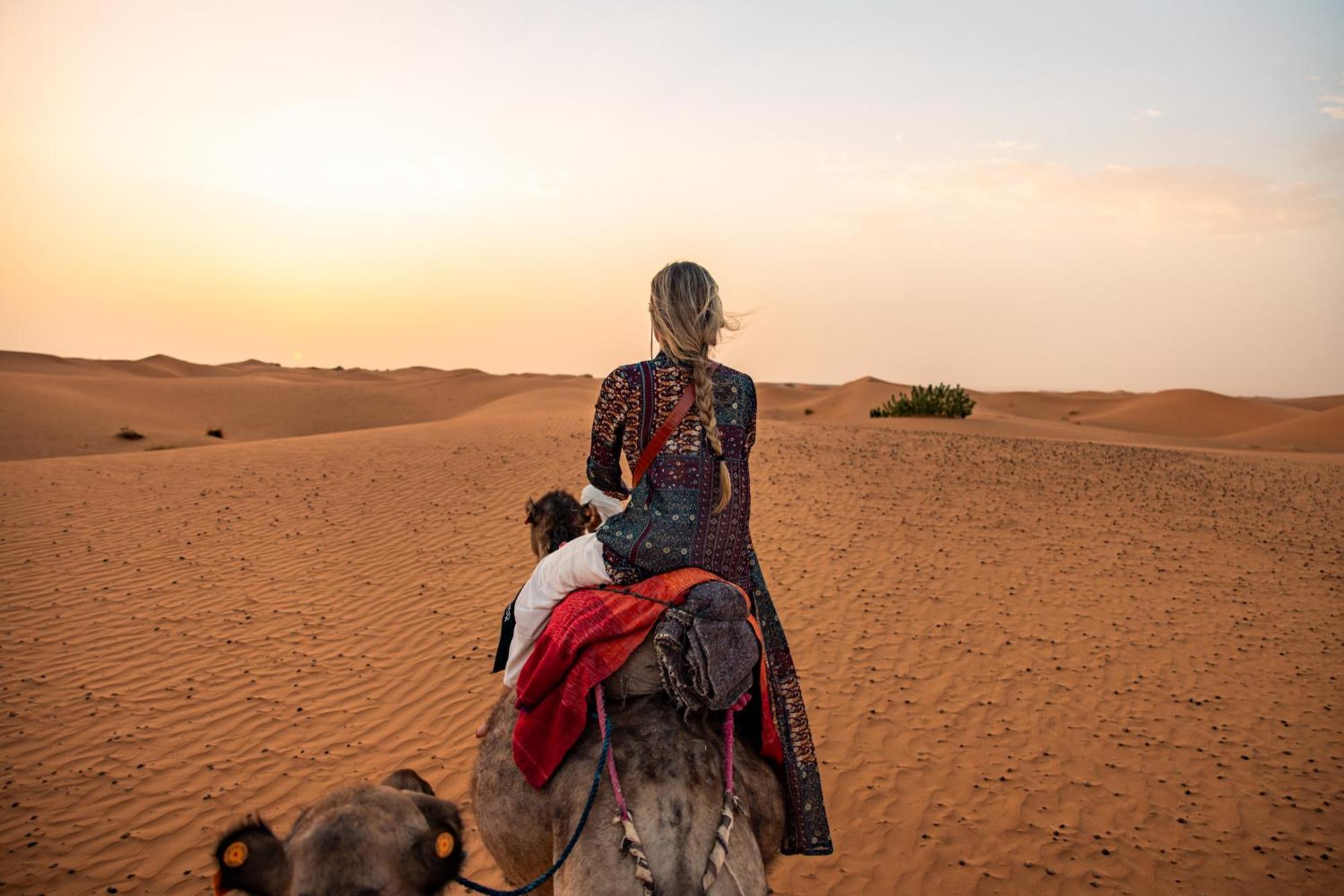 ホテル Sunrise Sahara Camp メルズーガ エクステリア 写真